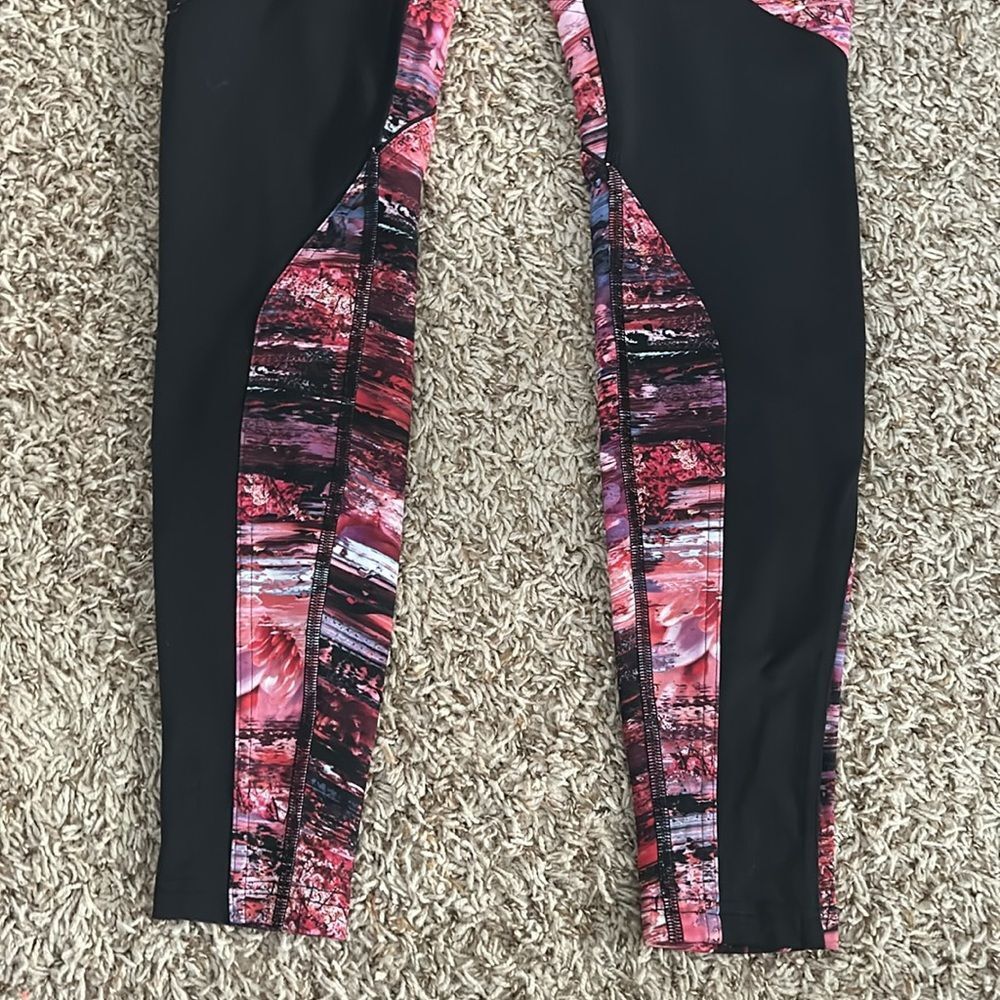 Lululemon Sweat And Repeat Legging Size 6 - image 5
